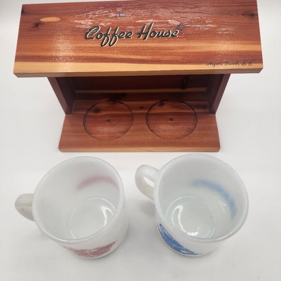 Vtg Myrtle Beach SC Souvenir Wooden Coffee House Glasbake Milk Glass Mugs Shelf - Picture 6 of 11
